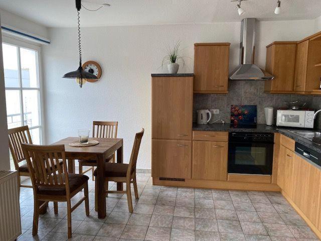 Haus-Olymp-Apartement-01-Kuehlungsborn-Nur-50-M-Bis-Zum-Strand-Ca-50-M2-2-Raeume-Sehr-Gepflegt Esterno foto